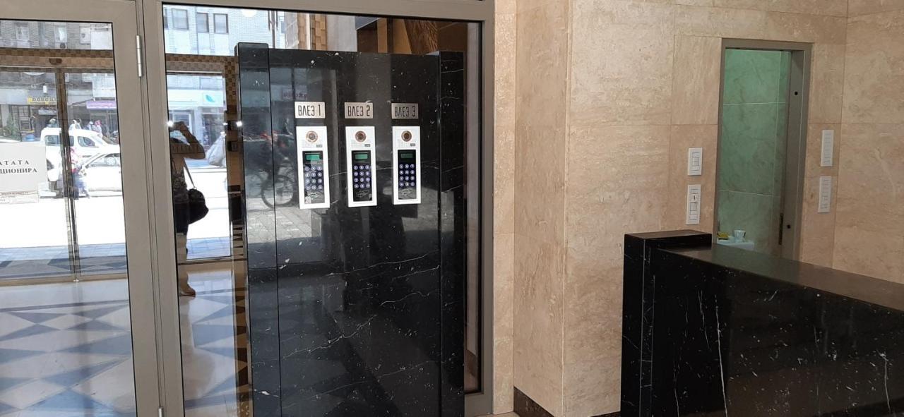 Апартаменти Gabriela & Marjan Luxury Self Check-In Flatiron Скоп'є Екстер'єр фото